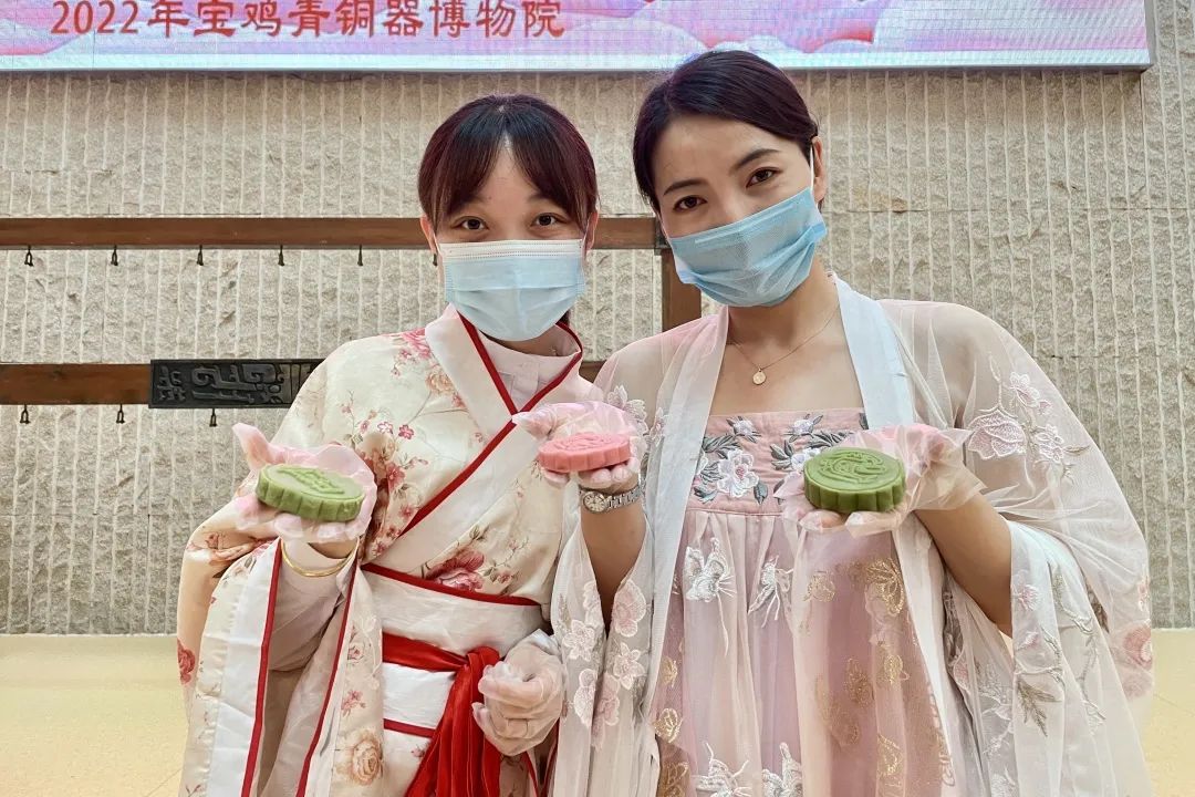 中秋佳节|月圆人团圆 巧手做月饼